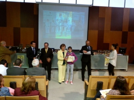 Yolanda Jiménez Nieto-Márquez, una de las premiadas, recoge su galardón en Toledo