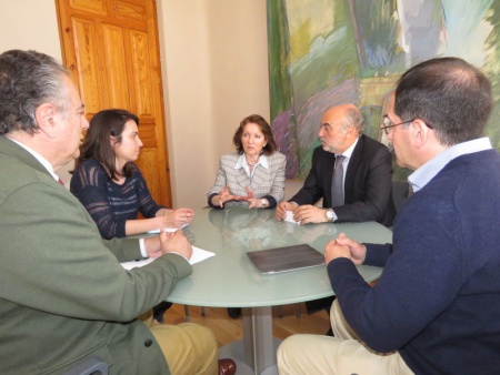 Momento de la reunión con la directora general