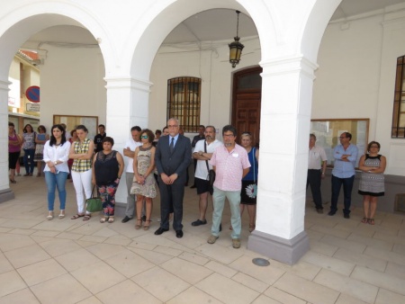 Minuto de silencio guardado en el Ayuntamiento de Manzanares