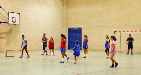 El Campus de Balonmano celebra su penúltima clase