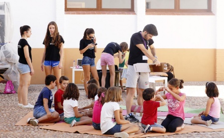 Participantes del FITCtiritec en el Centro Cultural 'Ciega de Manzanares'