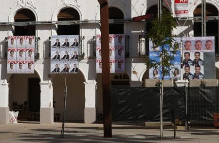Cartelería de la campaña electoral en la Plaza de la Constitución