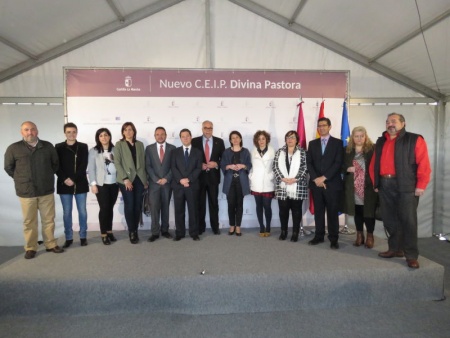 Acto de colocación de la primera piedra CEIP "Divina Pastora