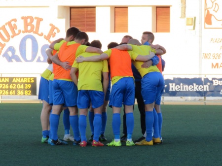 Jugadores del Manzanares, antes de un partido