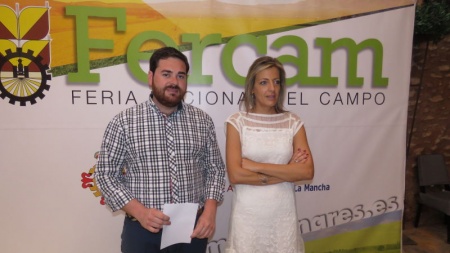 Pablo Camacho, director de FERCAM, y Beatriz Maeso, organizadora del concurso de AOVE