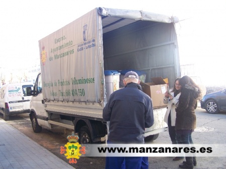 Recogida de papel en Manzanares