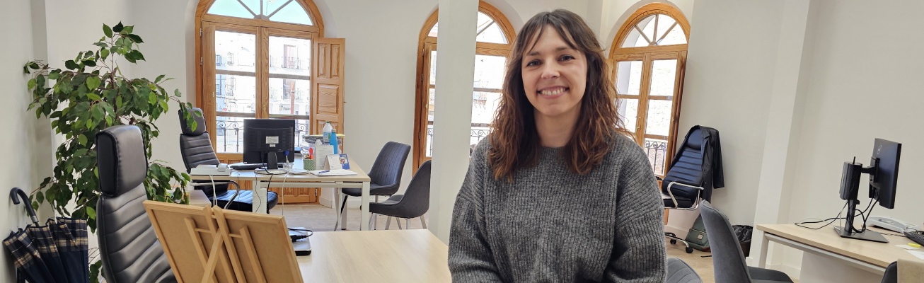 La educadora social Rosa María Márquez en el Centro Social de Casa Josito