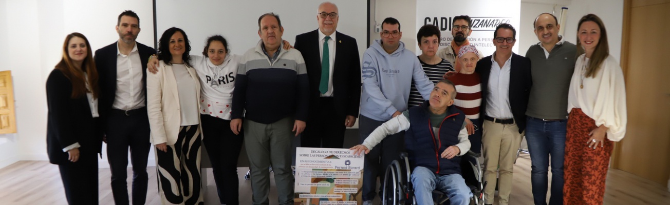 Entrega del decálogo de derechos sobre las personas con discapacidad a Pernod Ricard