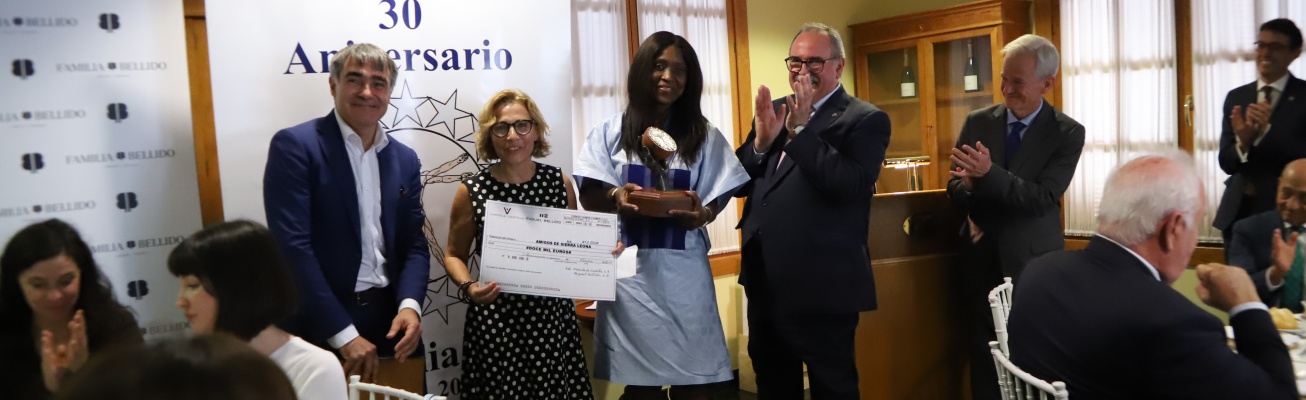 Entrega del premio de Tertulia XV a Amigos de Sierra Leona