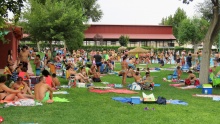 Gran afluencia de público a la fiesta acuática