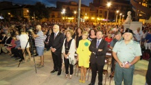 Autoridades en la eucaristía de la plaza del Gran Teatro