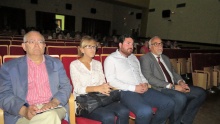 Representantes de la corporación municipal en la inauguración del curso