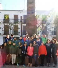Los estudiantes del colegio La Candelaria antes de iniciar la visita