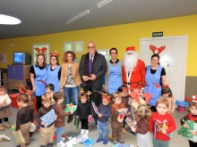 Foto de grupo en el Centro de Atención a la Infancia