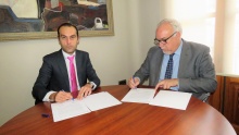 Firma del convenio entre la FBCLM y el Ayuntamiento