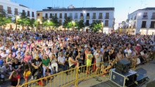 4.000 personas presenciaron el concierto de Paco Candela en la plaza