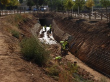 Trabajos de encachado del caz