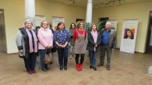 Integrantes del Consejo Local de la Mujer y asistentes a la exposición