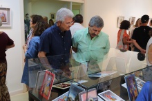 Exposición 'Reyes, sotas y algún caballo' de Teo Serna