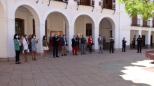 Minuto de silencio en homenaje a las víctimas de la COVID-19 en Manzanares (último día de luto oficial en España)