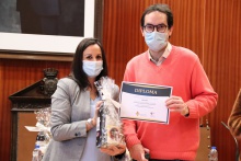 Prado Zúñiga entrega el primer premio a Jorge Fernández-Bermejo