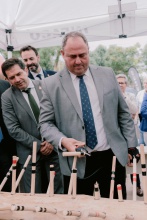 Martínez Lizán ha probado unas tijeras de podar eléctricas