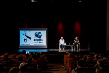 Miquel Ramos recomendó series y películas sobre los discursos de odio y desinformación Miquel Ramos recomendó series y películas sobre los discursos de odio y desinformación