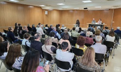 Presentación del libro de África Crespo en la biblioteca municipal