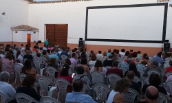 Imagen de archivo. Cine de verano