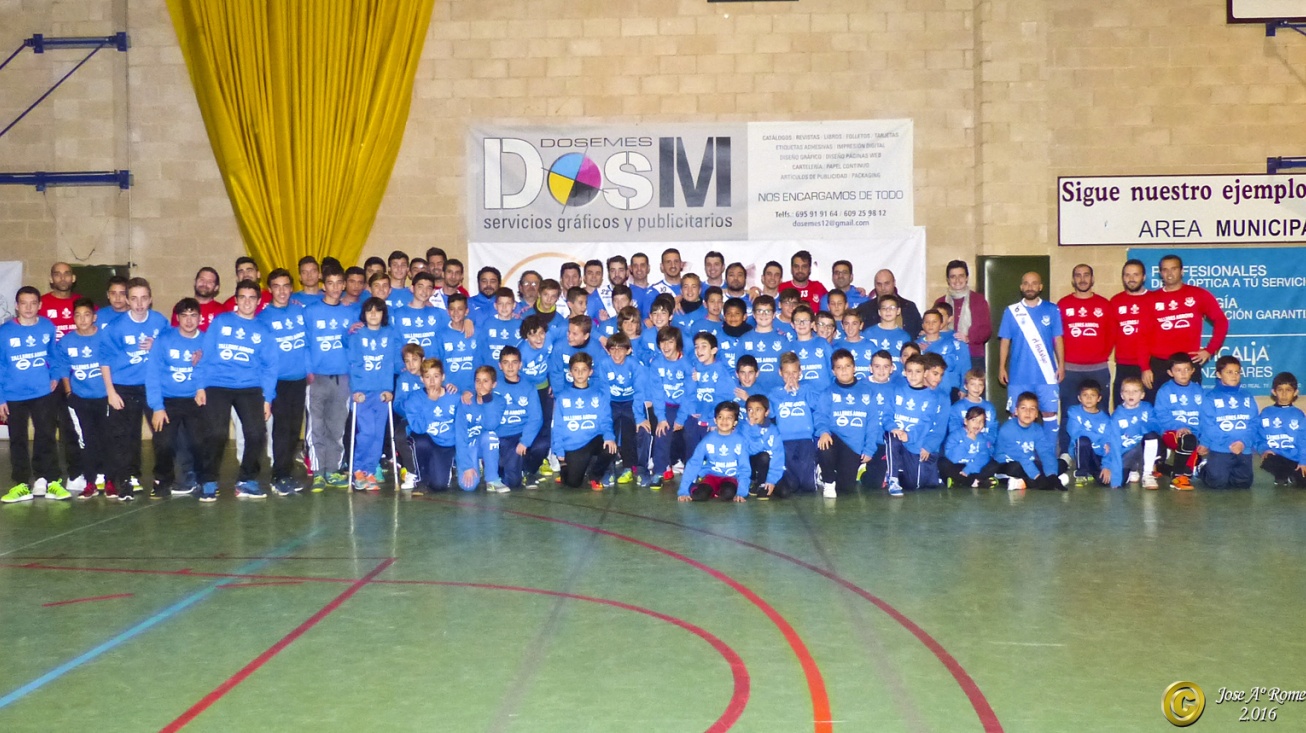 El Manzanares FS presentó a los jugadores de sus categorías inferiores. Foto: J. A. Romero