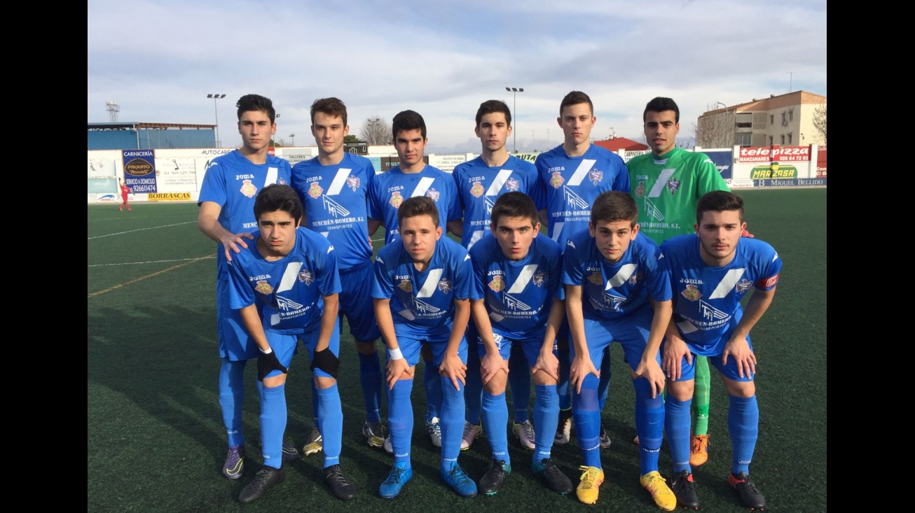 Manzanares CF Juvenil en el partido ante el Cristo de la Vega