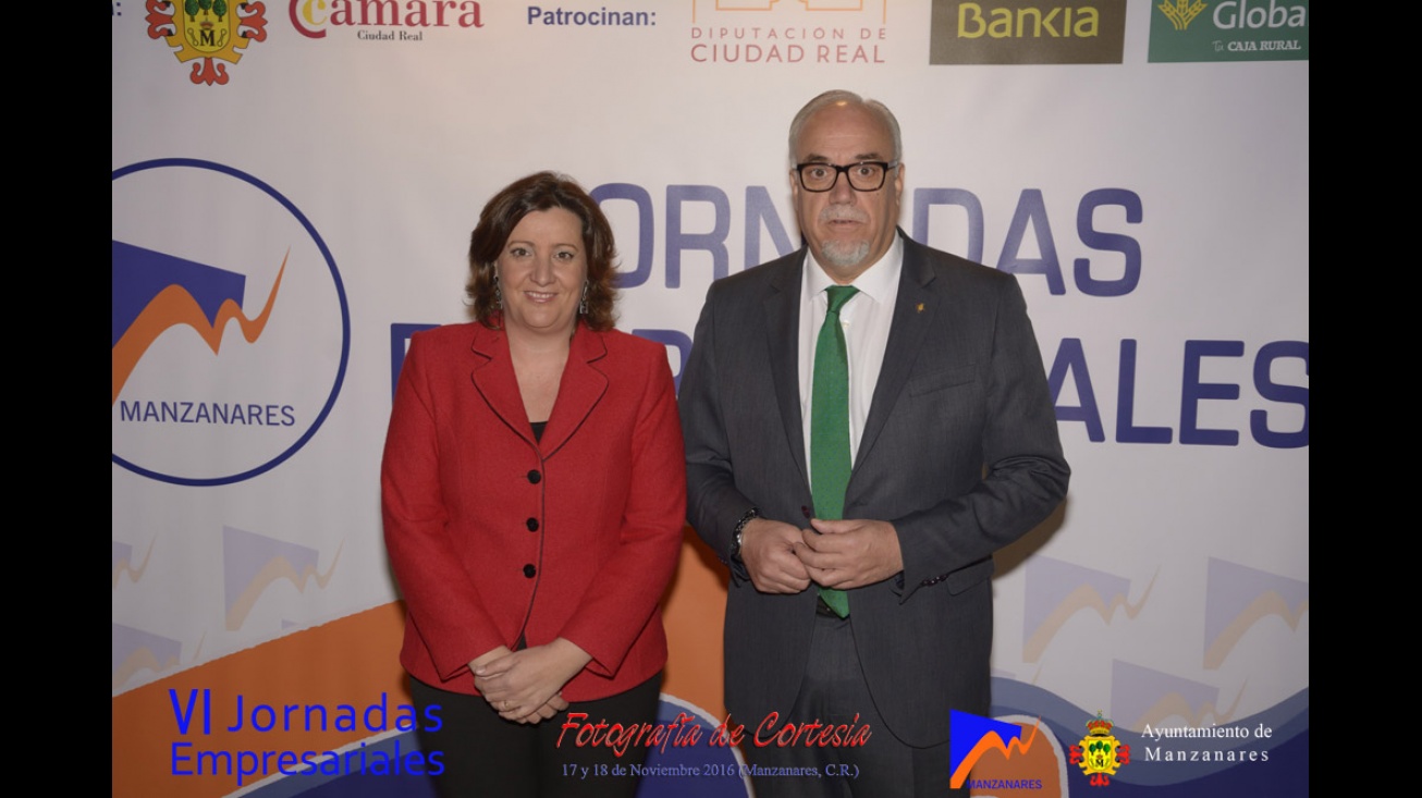 Julian Nieva, alcalde de Manzanares y Patricia Franco, consejera de economía, empresas y empleo