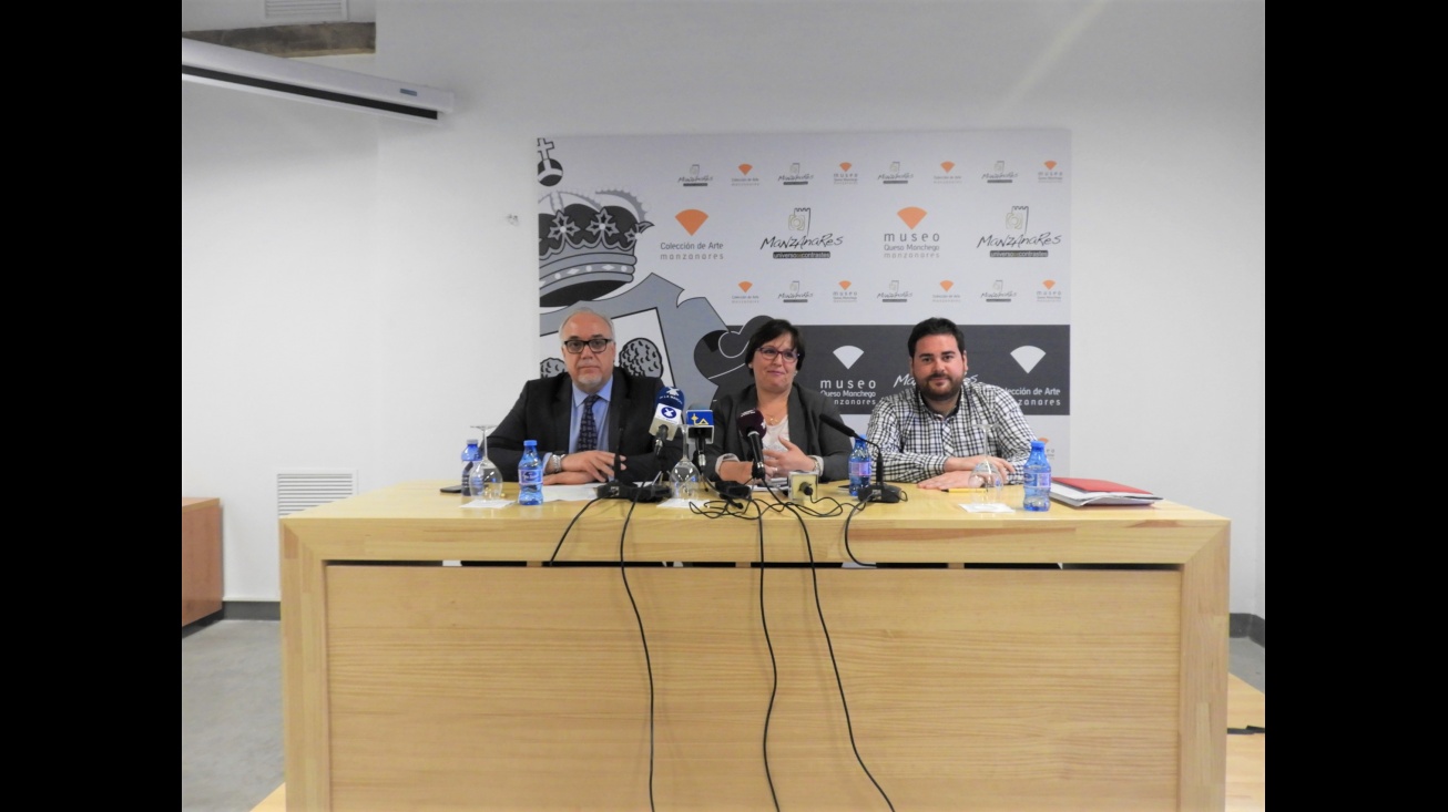 Julián Nieva, Carmen Teresa Olmedo y Pablo Camacho. VI Jornadas "Manzanares, Alma del Vino"