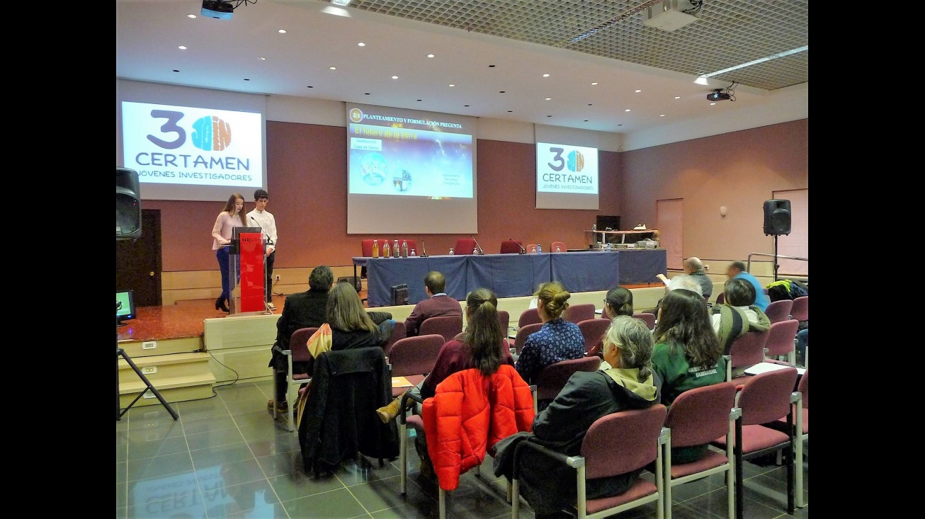 Alumnado manzanareño en la defensa de su proyecto