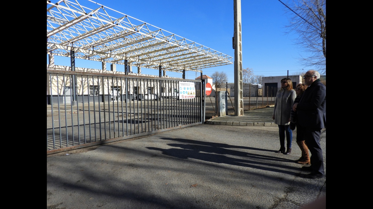 El alcalde visita la obra junto a la concejal de Obras y la portavoz del Equipo de Gobierno