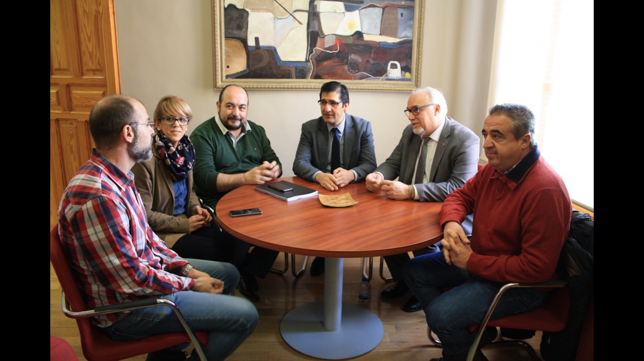 Reunión entre los representantes de las Administraciones y la AMC Julián Sánchez Maroto