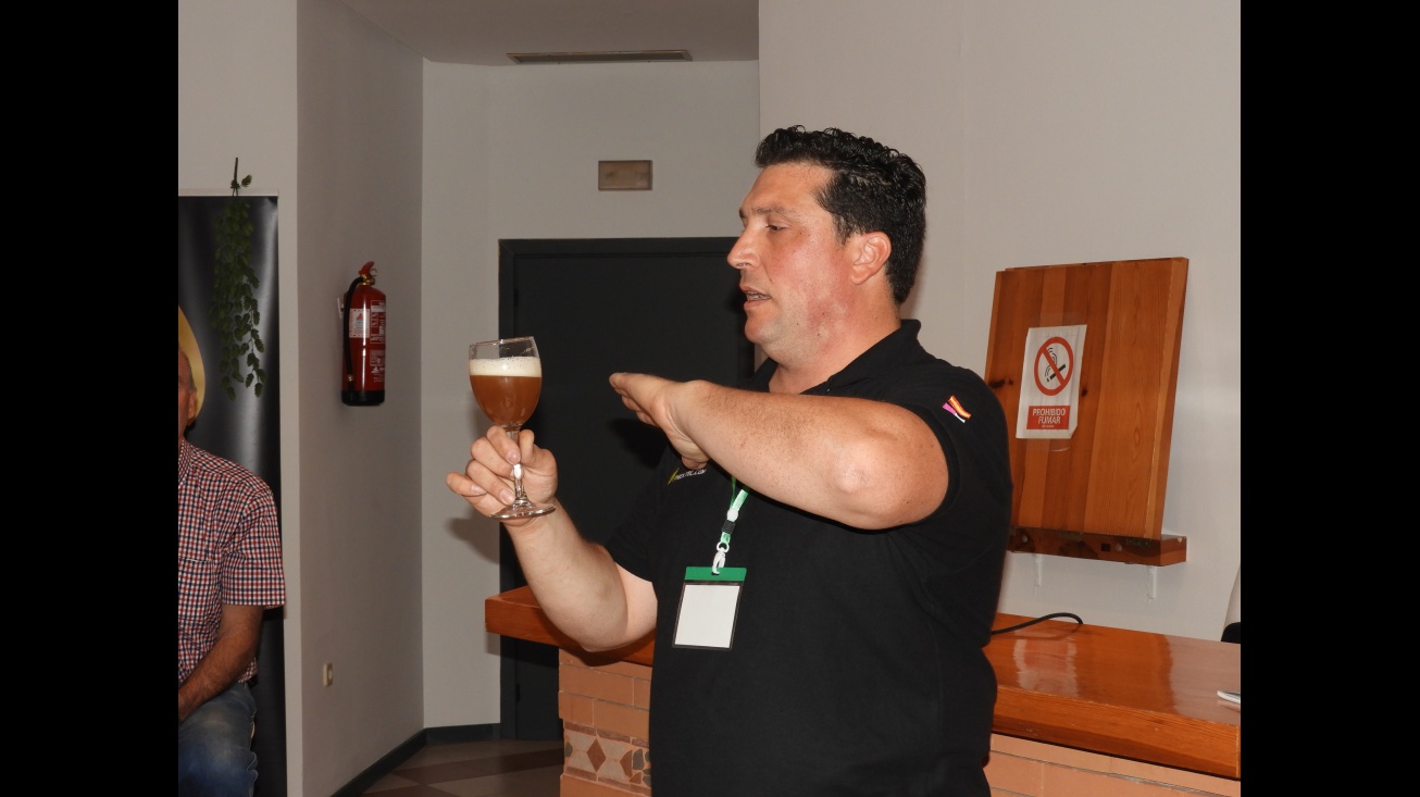 Cata de cerveza artesana durante Fercam