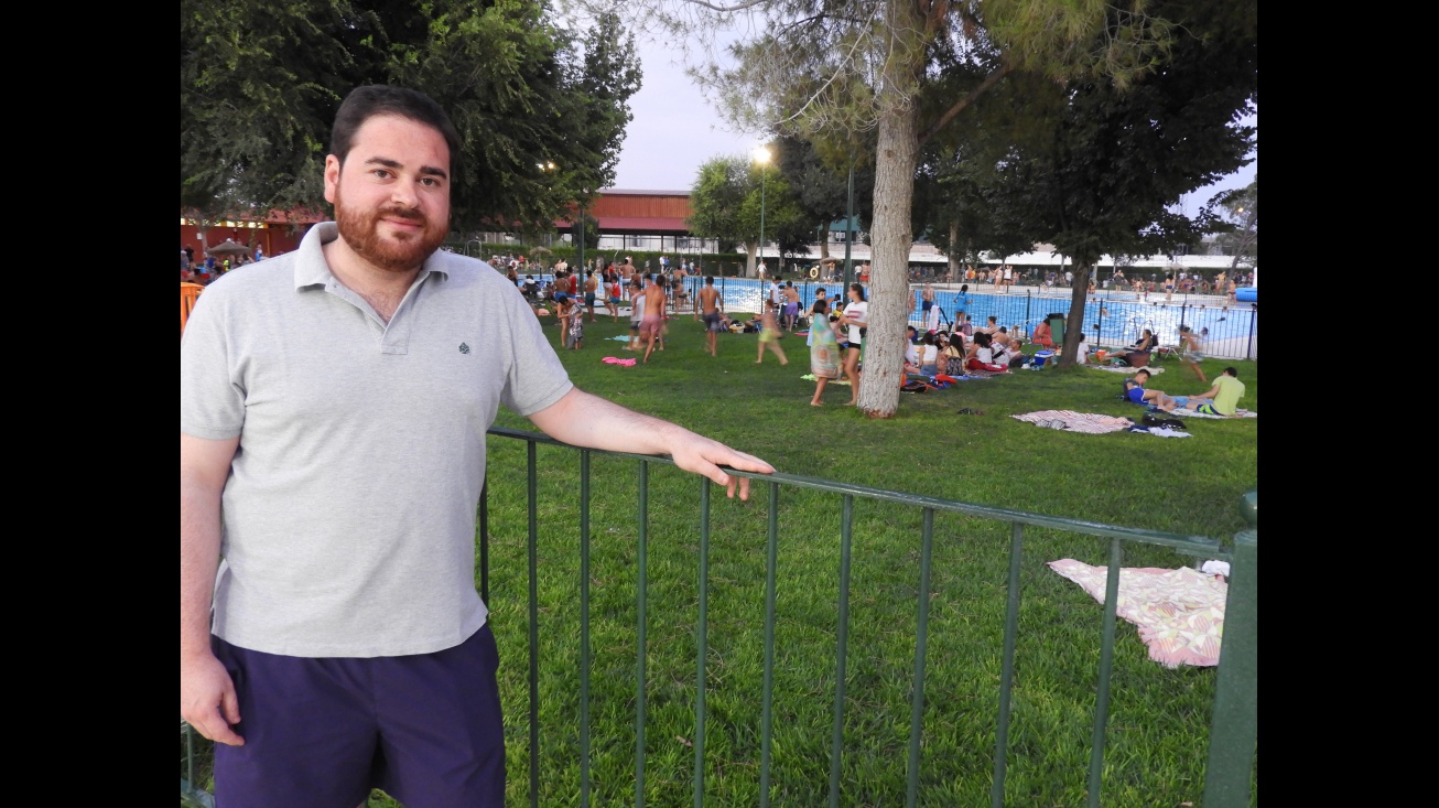 Pablo Camacho supervisa el desarrollo de la Fiesta del Agua