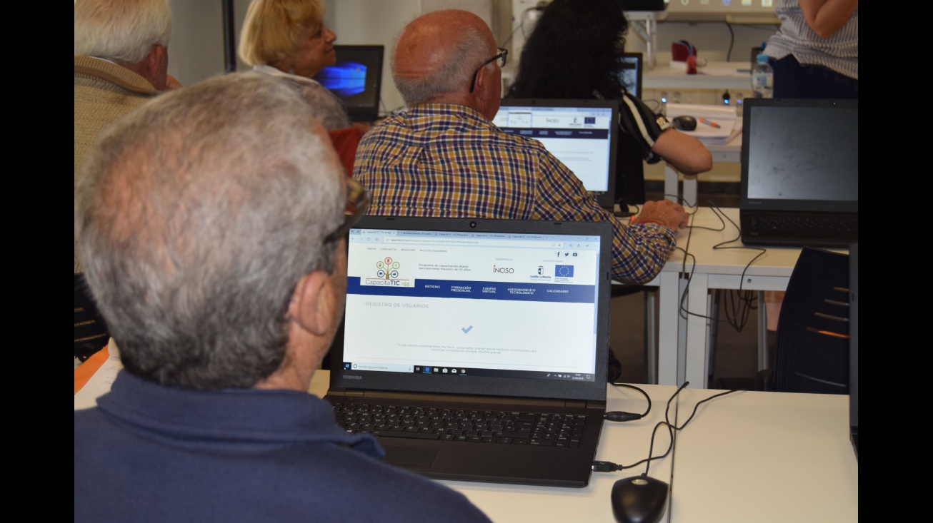Imagen de uno de los cursos CapacitaTIC+55 en Manzanares