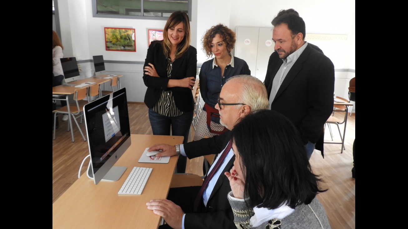 Inauguración del aula de nuevas tecnologías del IES Azuer