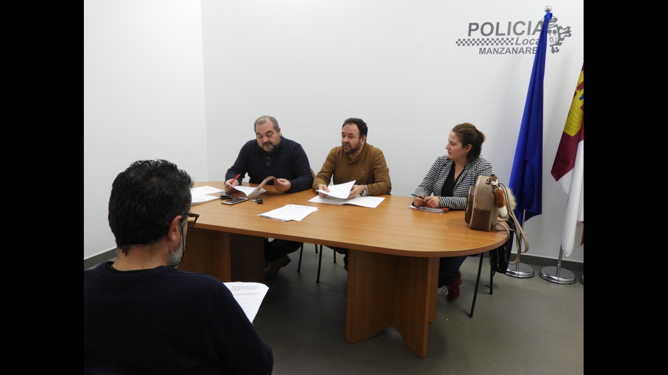 Reunión del programa piloto del Plan Municipal Contra el Absentismo Escolar