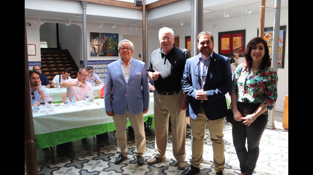 Ciento cuatro muestras participan en el 49º Concurso Regional de Calidad de Vinos