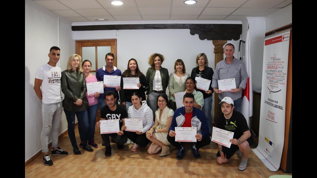Entrega de diplomas del curso de Cruz Roja