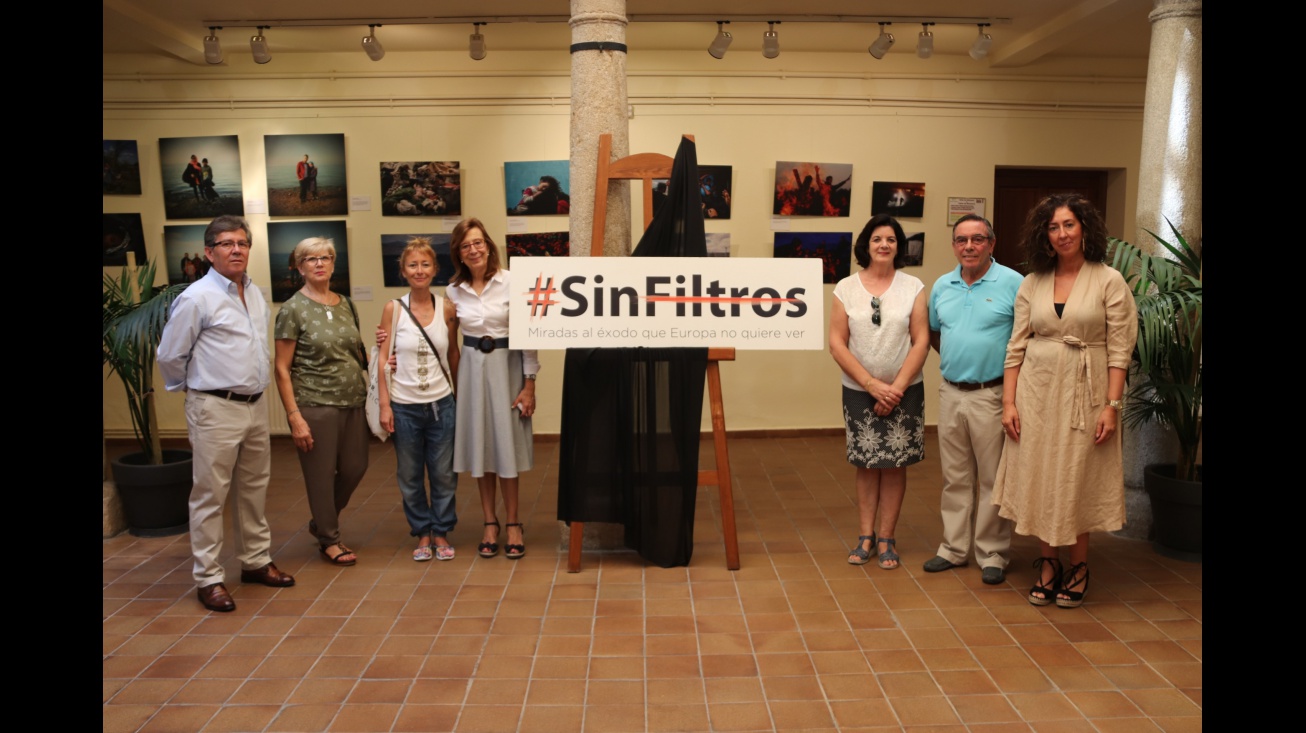 Inauguración de la exposición '#SinFiltros: Miradas al éxodo que Europa no quiere ver'