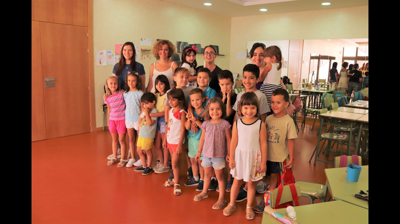 Visita de Beatriz Labián al servicio municipal de conciliación en vacaciones