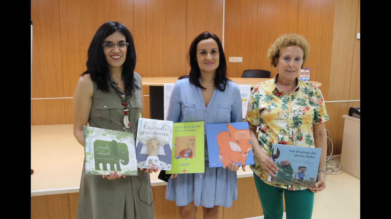 Un cuentacuentos enseña a los menores a entender el alzheimer