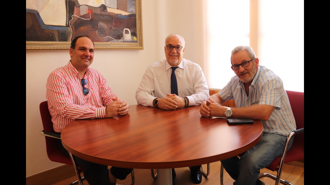 Reunión entre el alcalde CCOO y UGT provinciales
