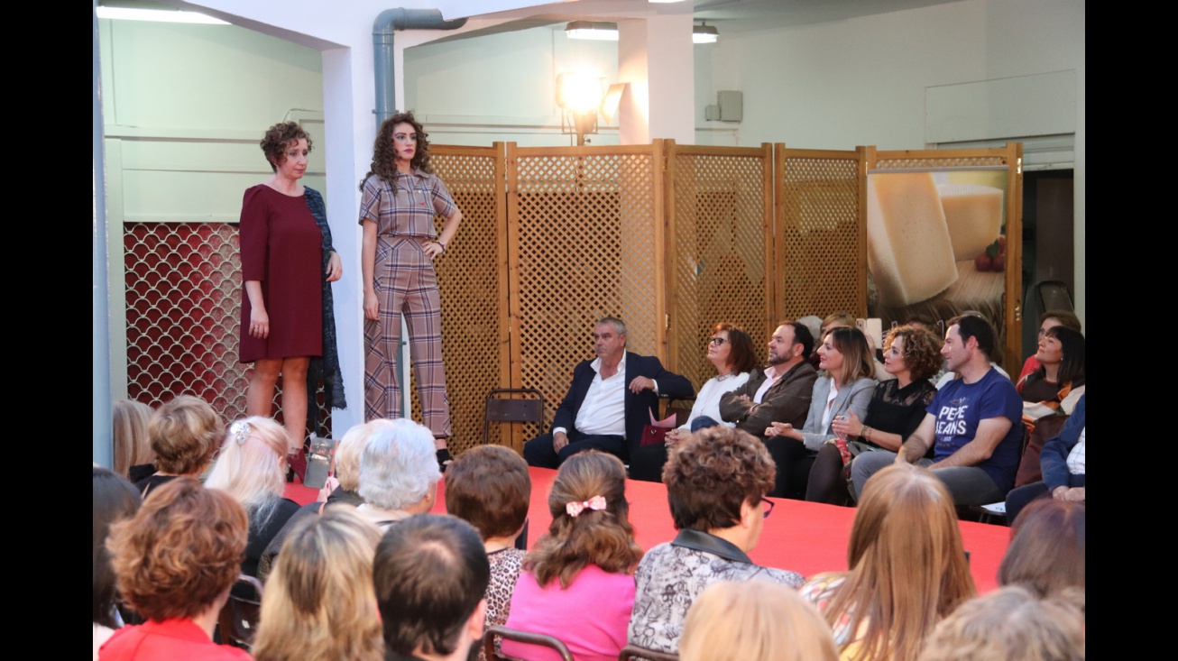 Desfile solidario organizado por Elegance a beneficio de AECC