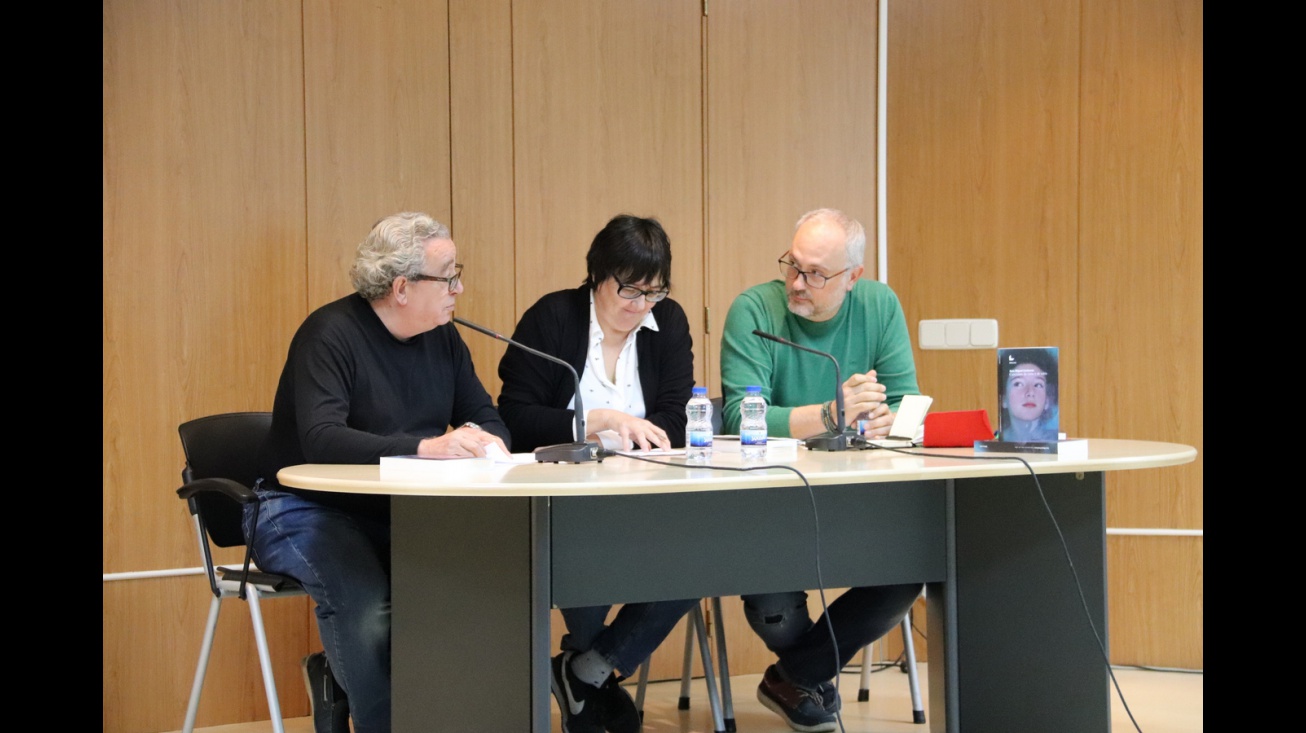 Presentación del libro 'Canciones de cuna y de rabia' de Juan Miguel Contreras