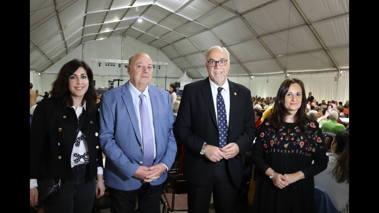 Más de 500 mayores disfrutan de la chocolatada que pone fin al Carnaval de Manzanares